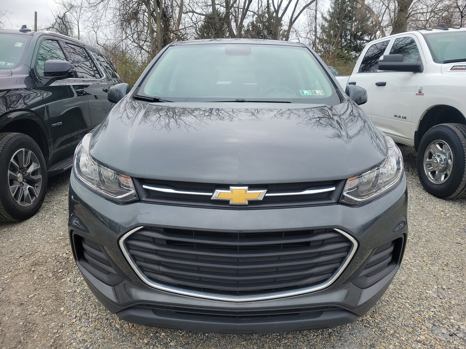 2020 Chevrolet Trax LS photo 2