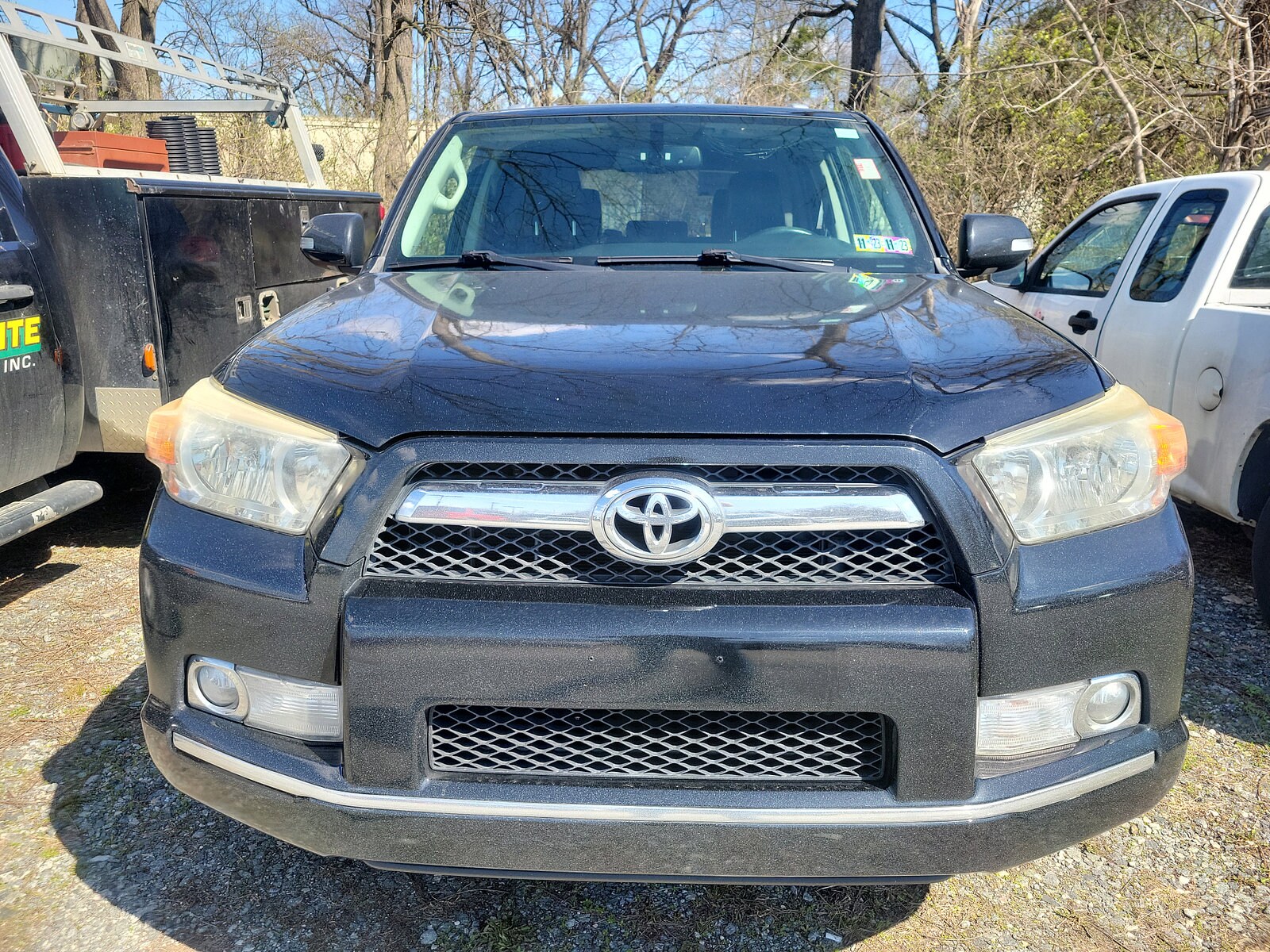 2011 Toyota 4Runner Limited photo 2