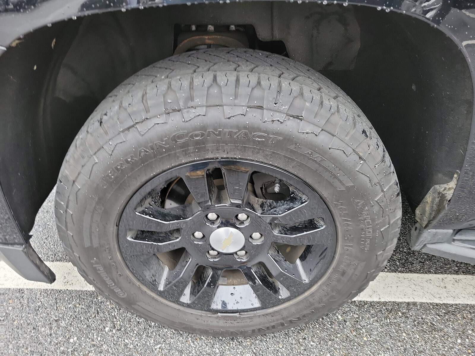 2019 Chevrolet Tahoe LT photo 3