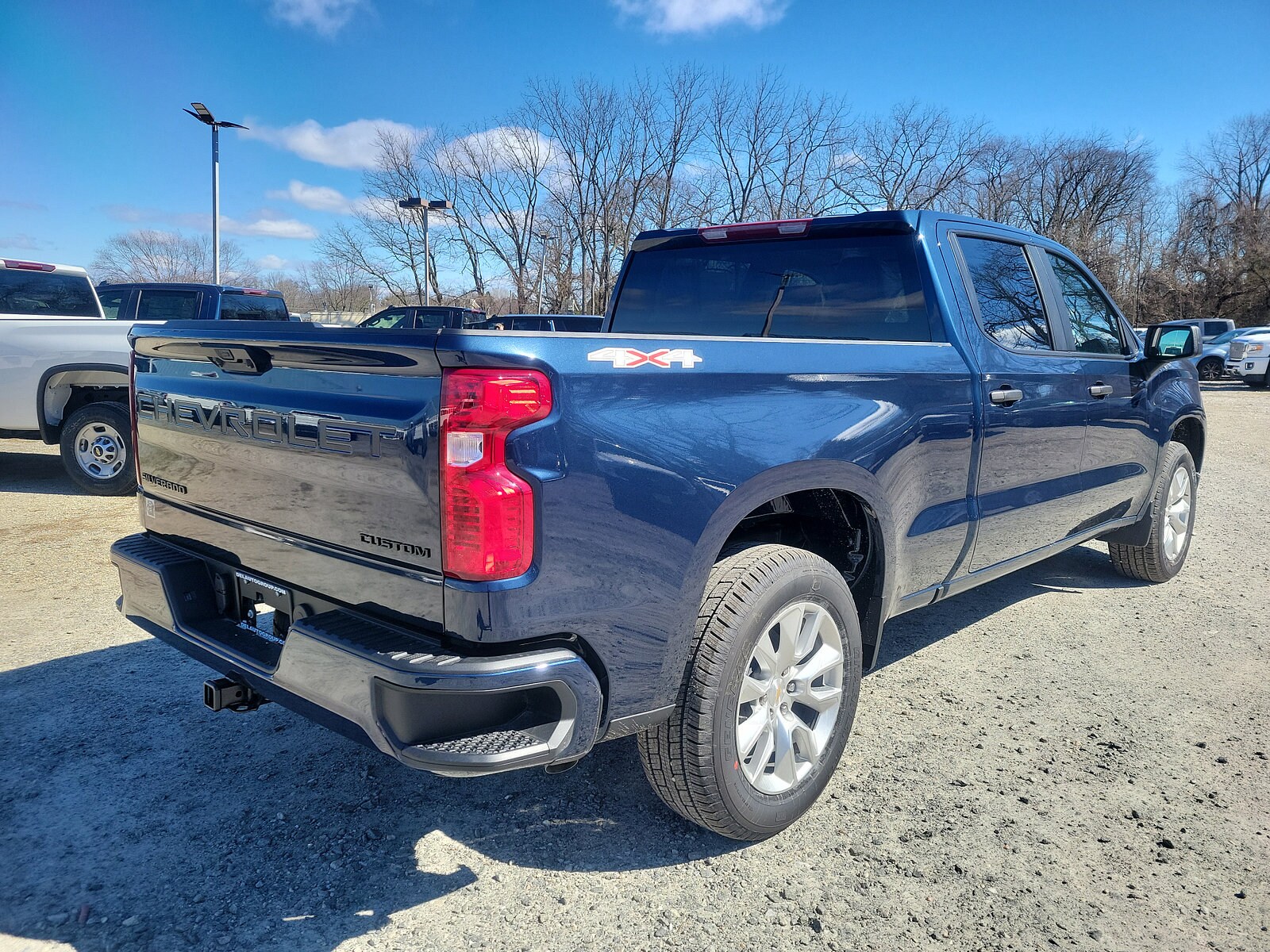 2023 Chevrolet Silverado 1500 Custom photo 4