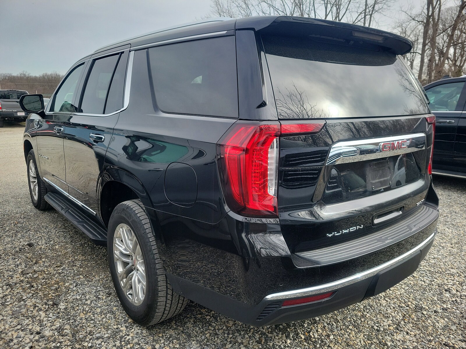 2021 Gmc Yukon SLT photo 4