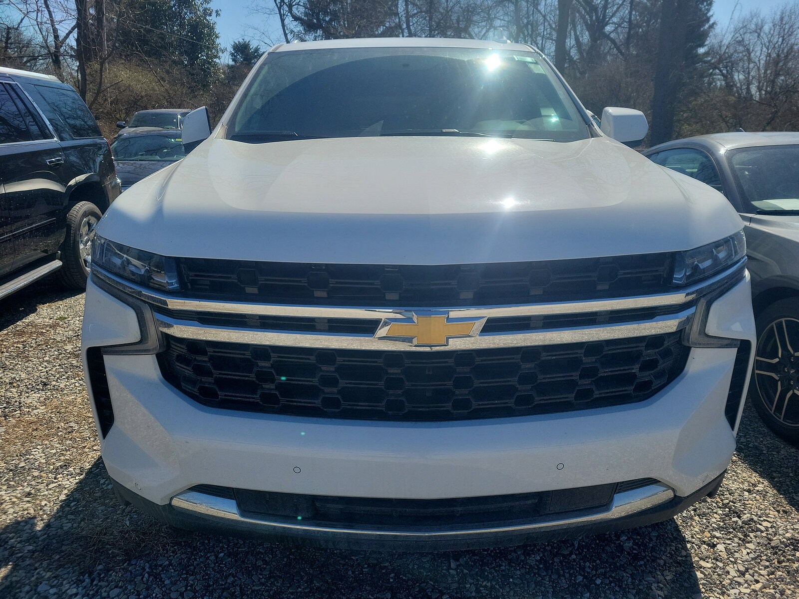 2023 Chevrolet Suburban LS photo 2