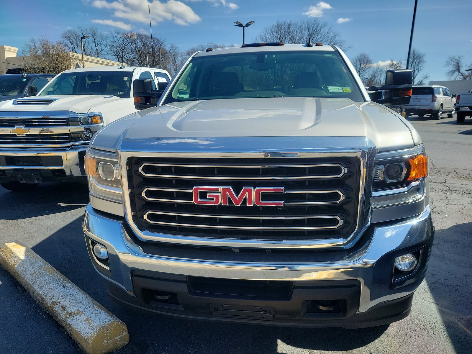 2017 Gmc Sierra SLE photo 2