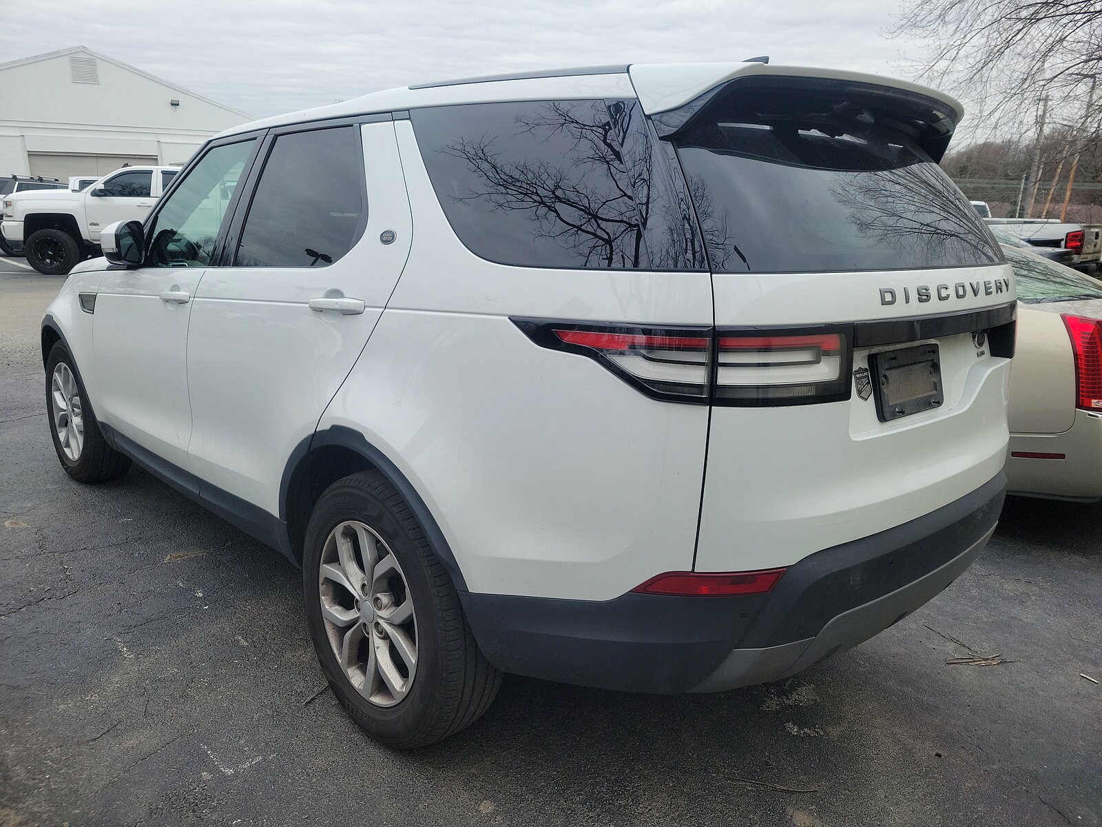 2018 Land Rover Discovery SE photo 4