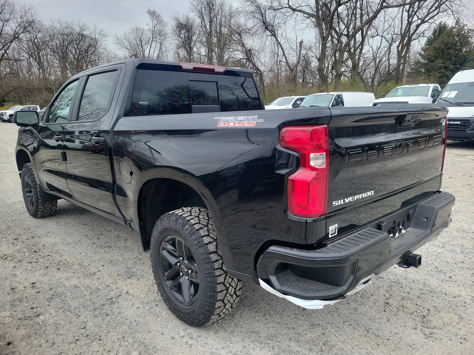 2023 Chevrolet Silverado 1500 LT Trail Boss photo 3