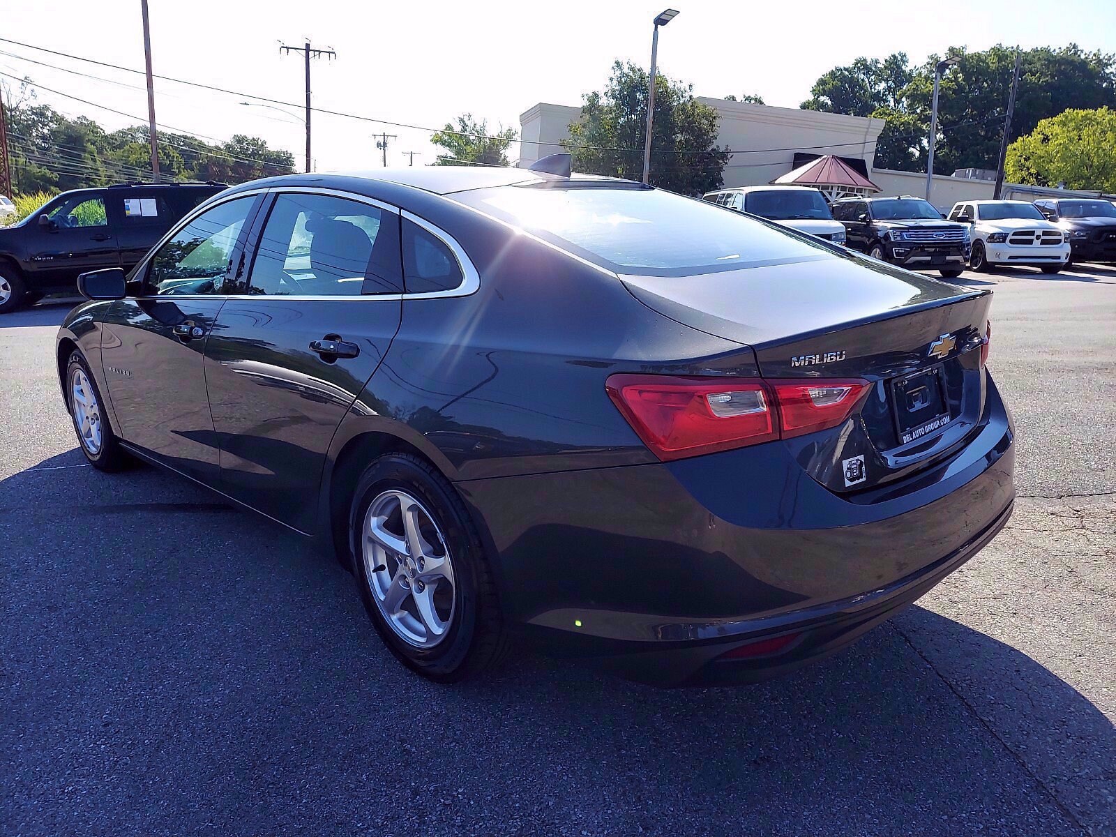 2017 Chevrolet Malibu LS photo 4