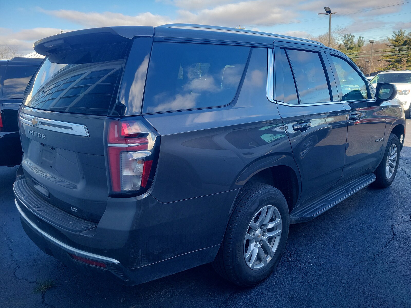 2021 Chevrolet Tahoe LT photo 4