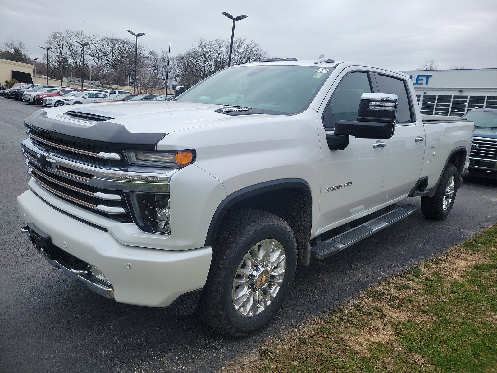 2022 Chevrolet Silverado 3500HD High Country photo 3