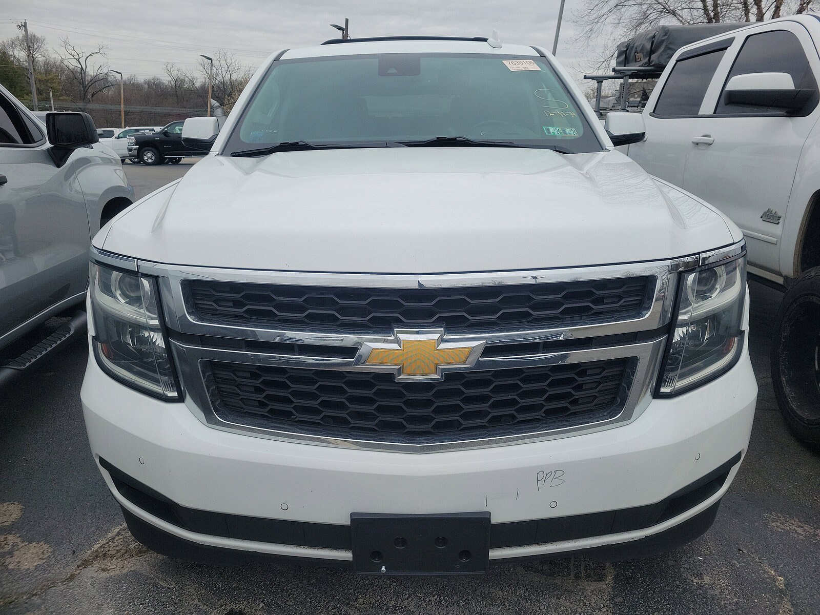 2020 Chevrolet Tahoe LT photo 2
