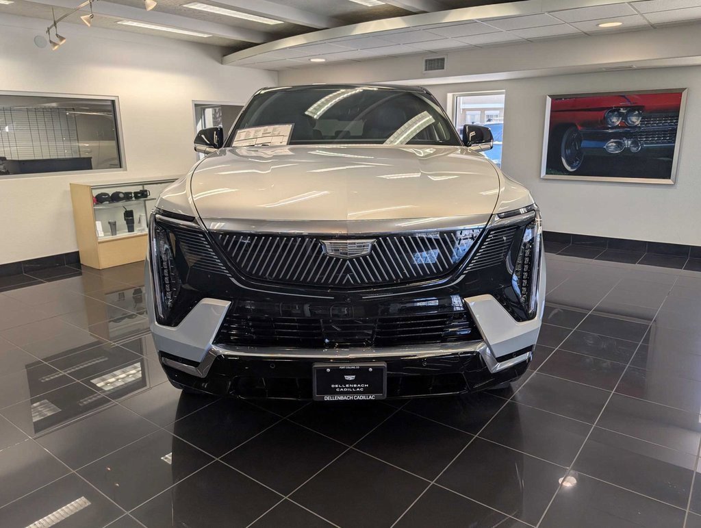 2025 Cadillac Escalade IQ Luxury photo 4