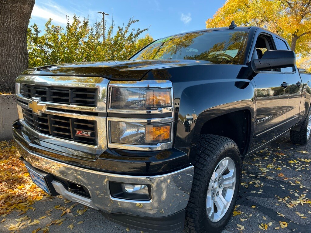 2015 Chevrolet Silverado 1500 LT photo 3