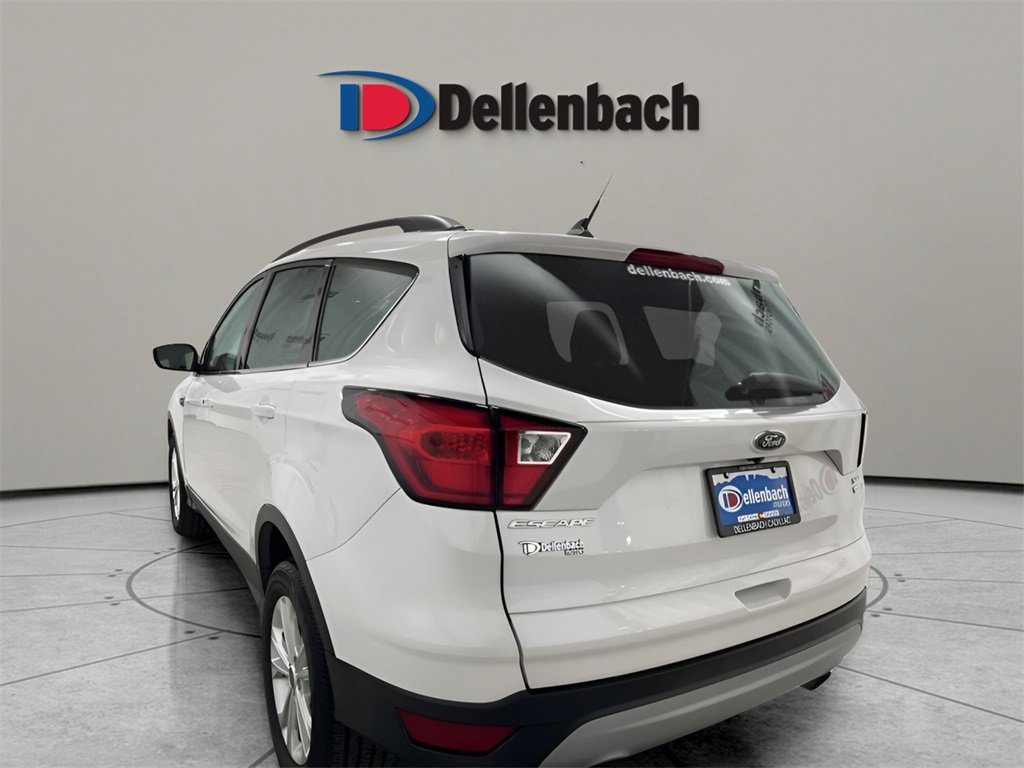2019 Ford Escape SEL photo 2