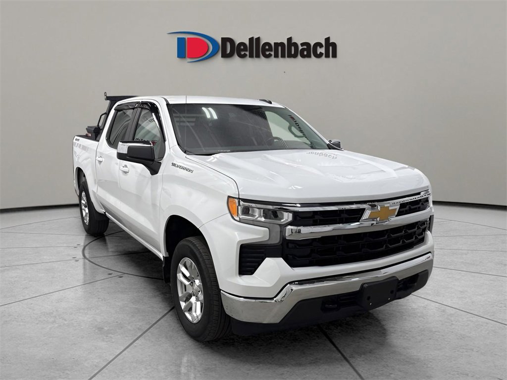2022 Chevrolet Silverado 1500 LT photo 3