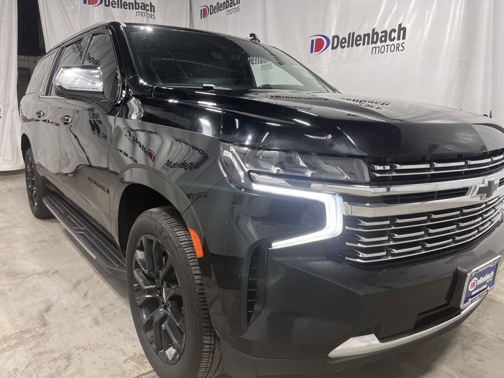 2023 Chevrolet Suburban Premier's photo