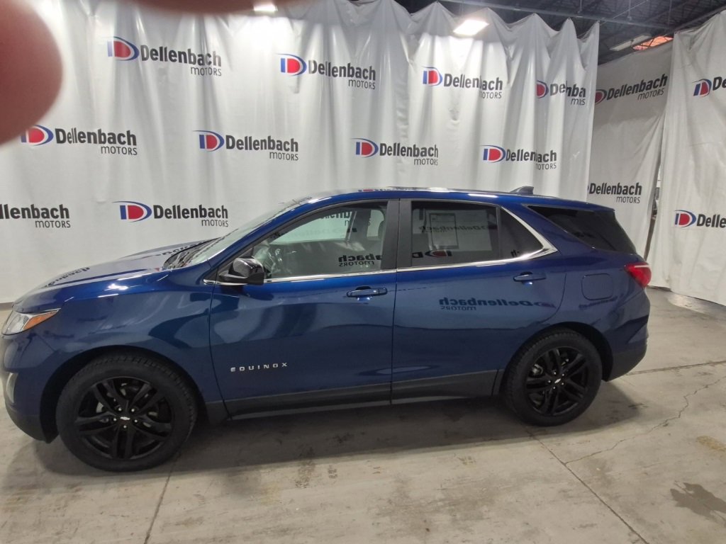 2021 Chevrolet Equinox LT photo 2