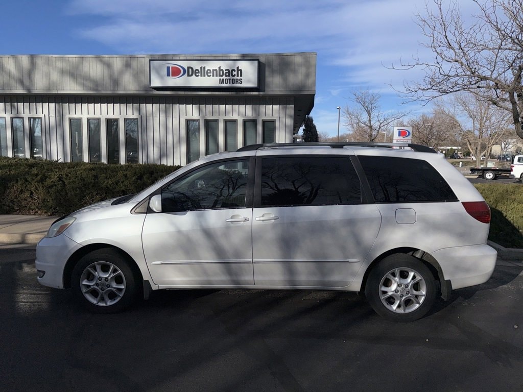 2004 Toyota Sienna XLE's photo