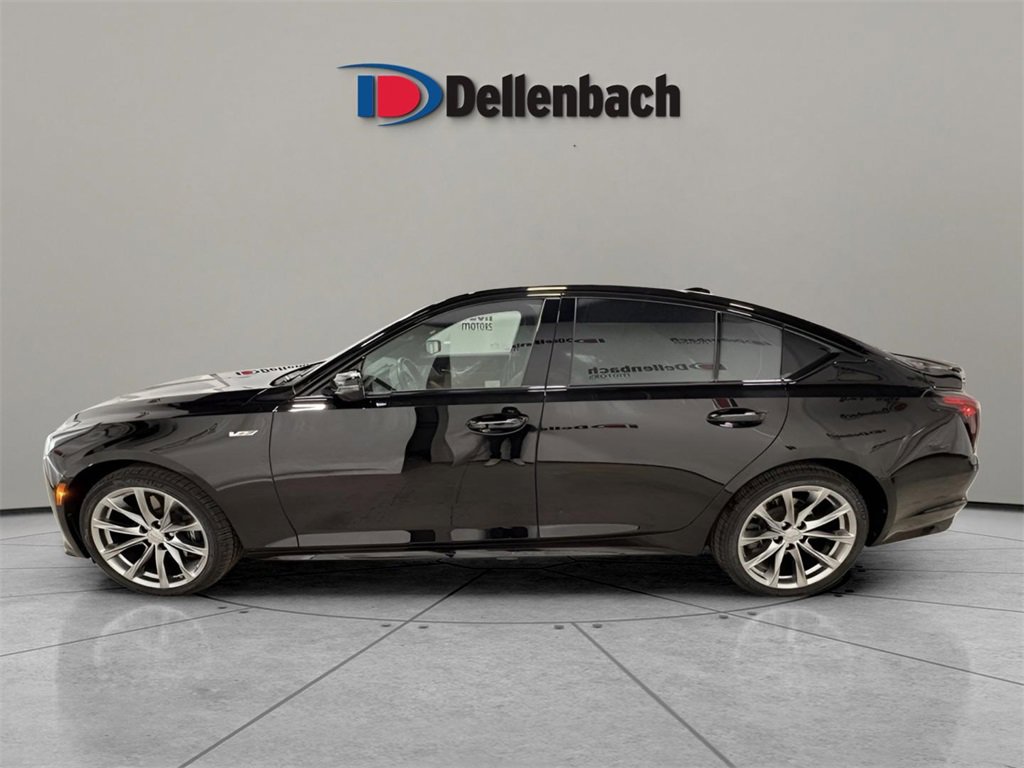 2021 Cadillac CT5 V photo 2