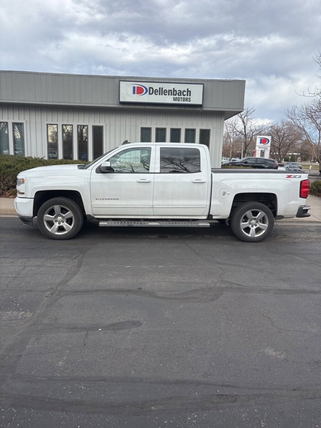 Used 2018 Chevrolet Silverado 1500 LT Truck