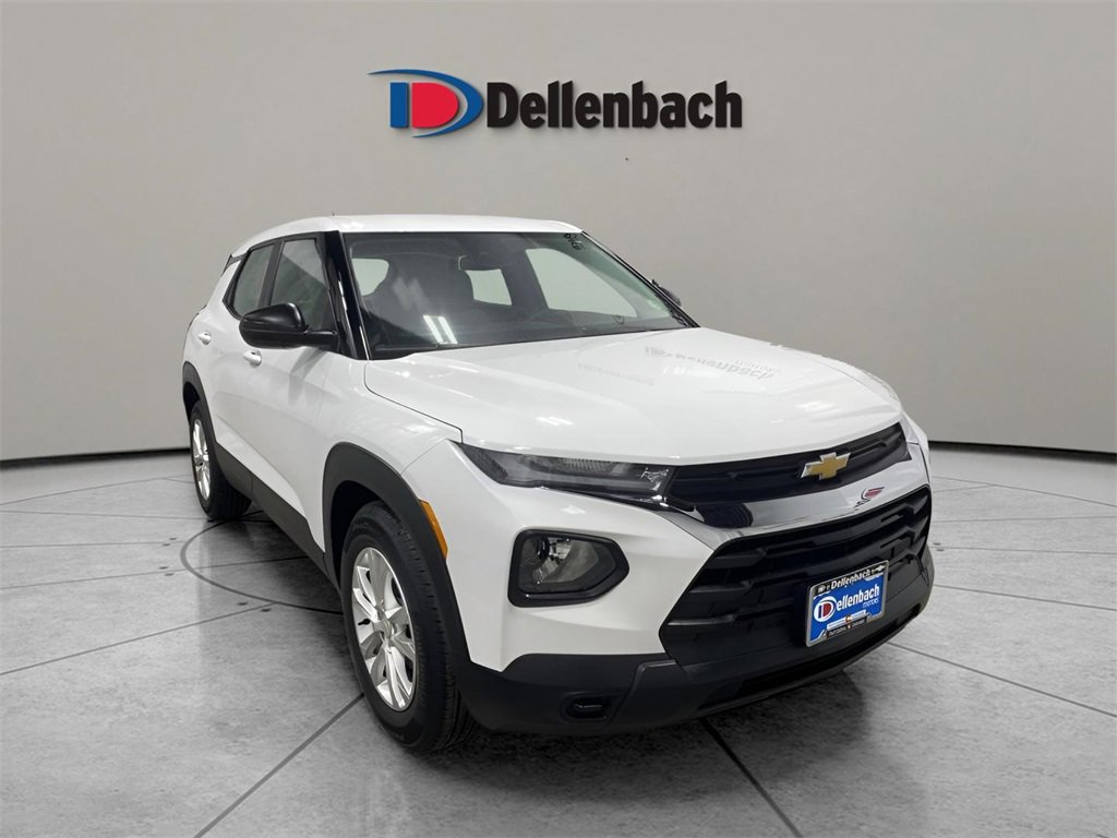 2022 Chevrolet Trailblazer LS photo 2
