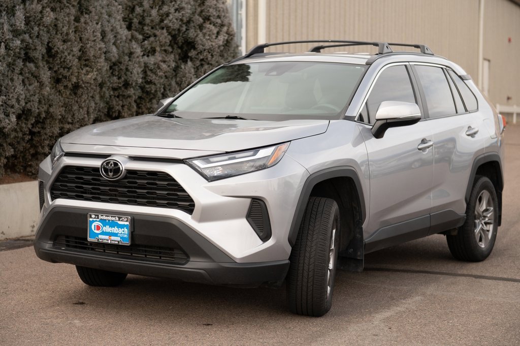2023 Toyota RAV4 XLE's photo