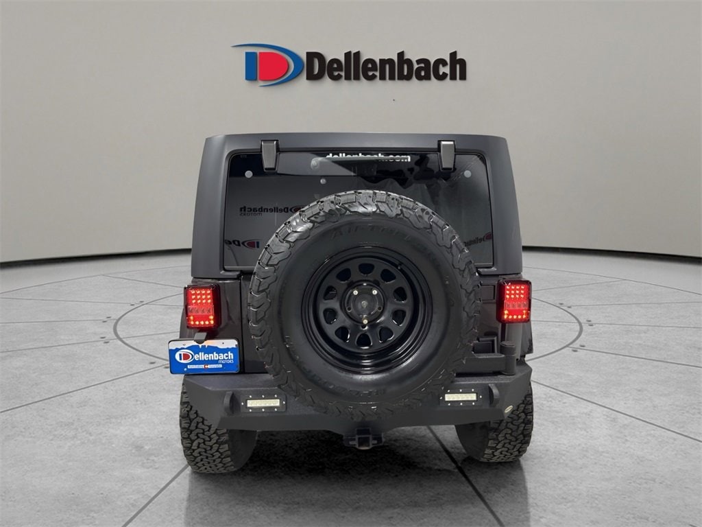 Used 2016 Jeep Wrangler Unlimited Sahara