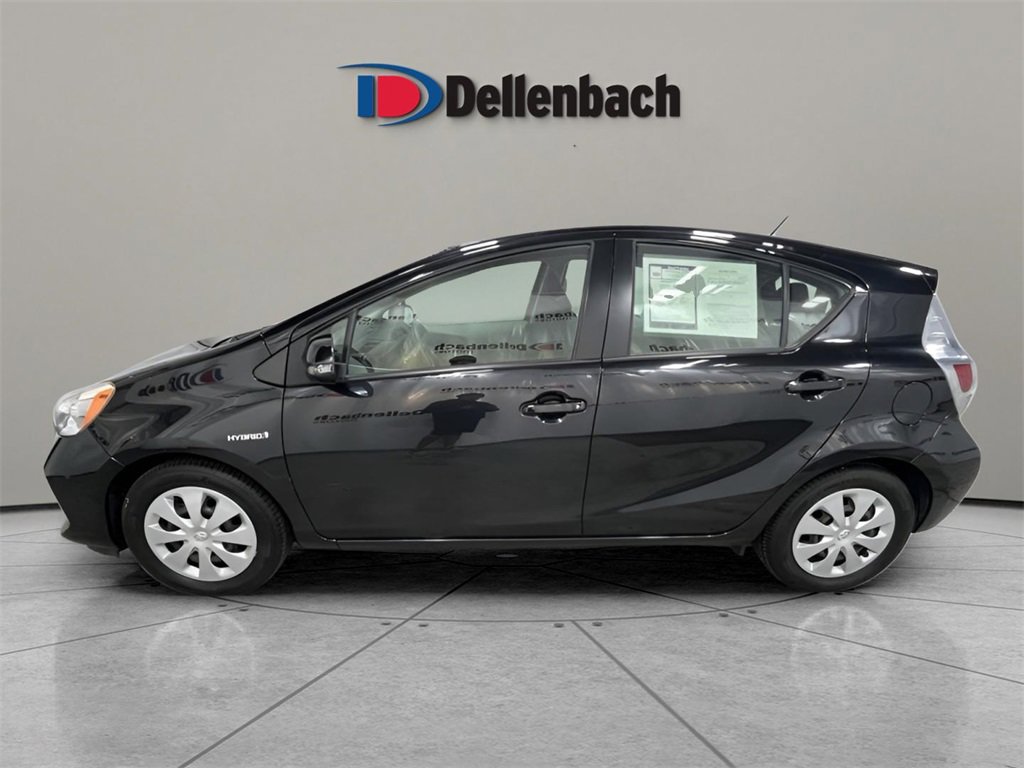 2013 Toyota Prius C One photo 2