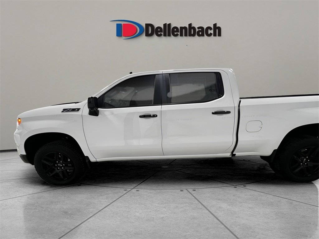 2025 Chevrolet Silverado 1500 LT Trail Boss photo 2