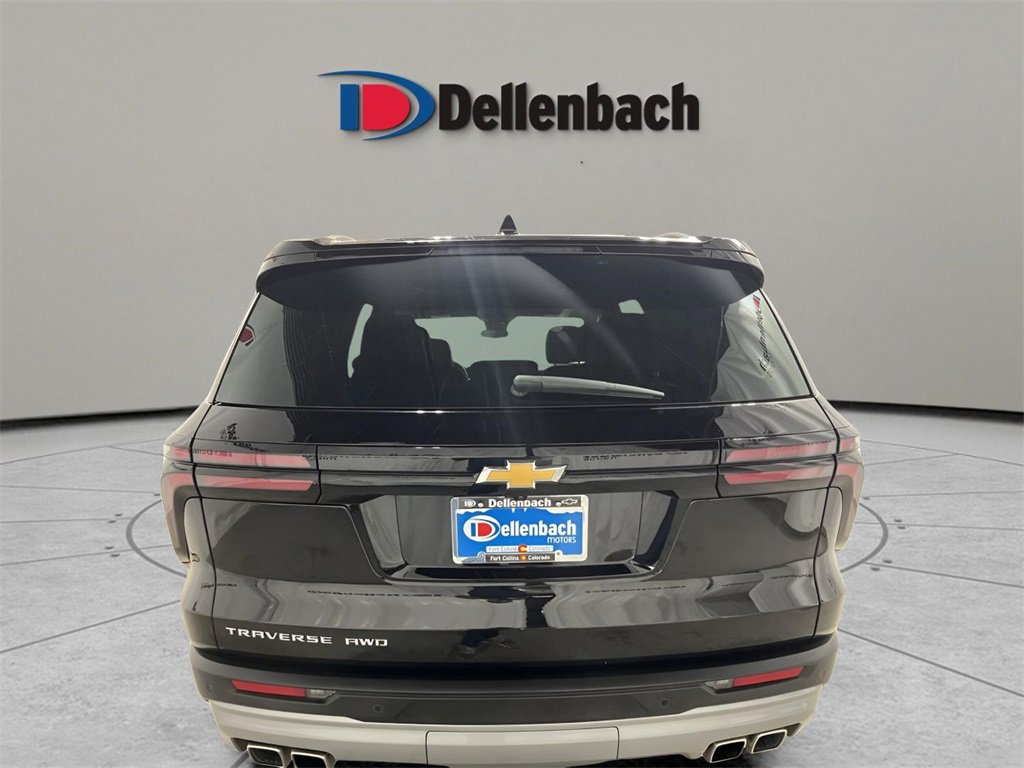 2025 Chevrolet Traverse photo 3