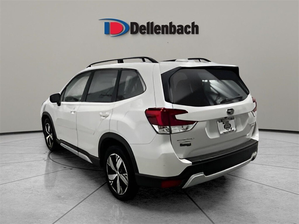 2020 Subaru Forester Touring photo 2