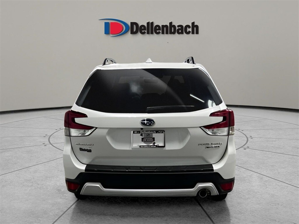 2020 Subaru Forester Touring photo 3