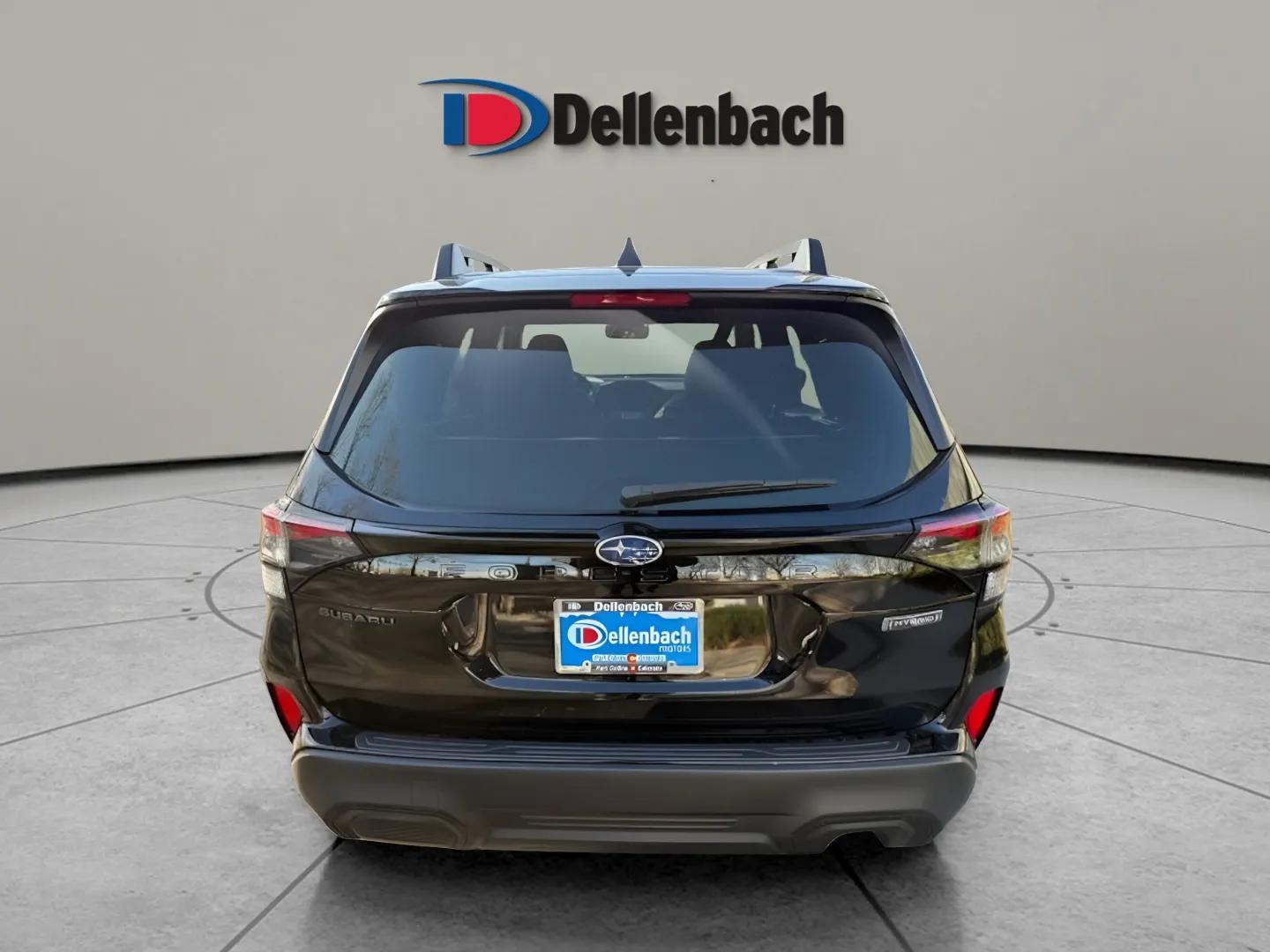 2025 Subaru Forester Premium photo 2