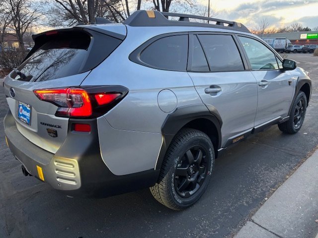 2025 Subaru Outback Wilderness photo 2