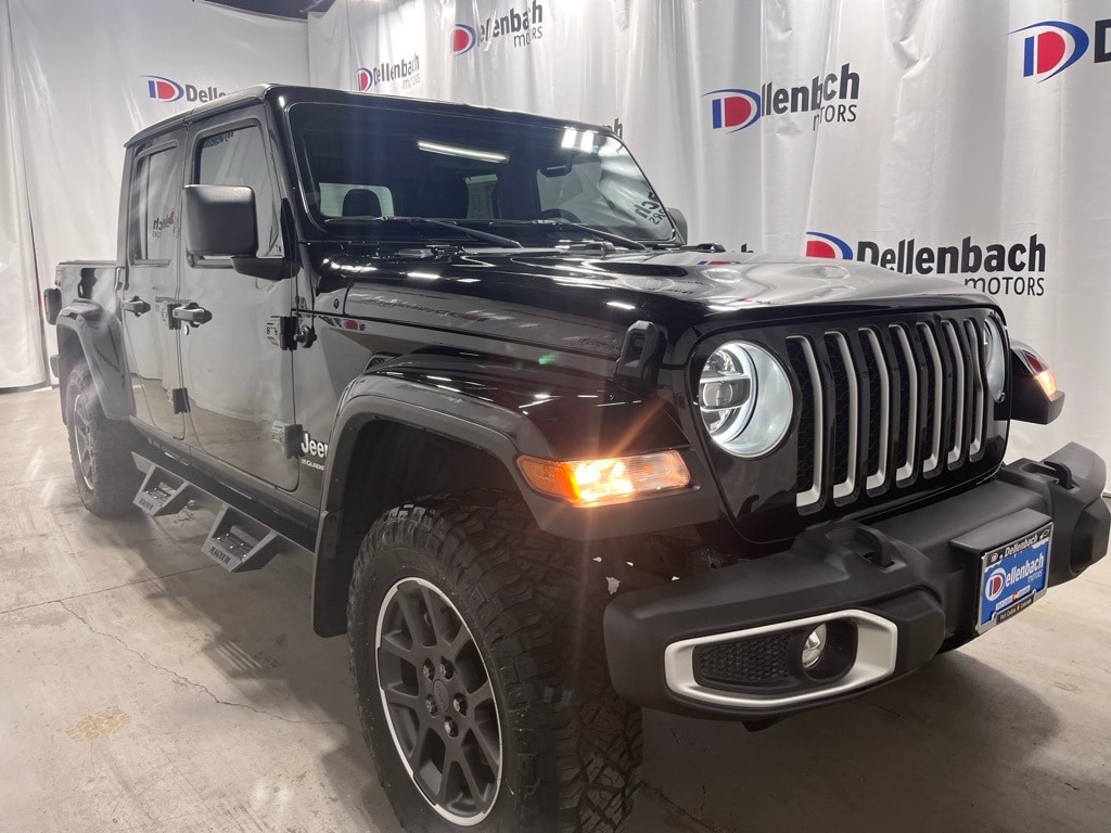 2023 Jeep Gladiator Overland's photo