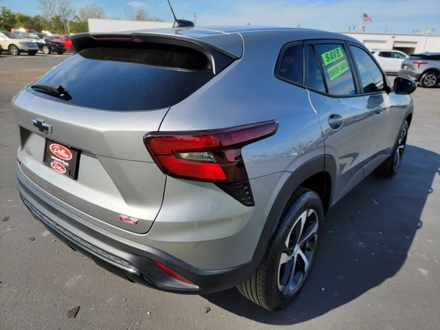 2024 Chevrolet Trax photo 3
