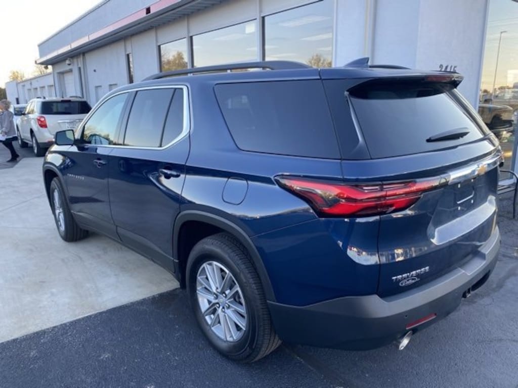 Certified 2023 Chevrolet Traverse LT Cloth SUV