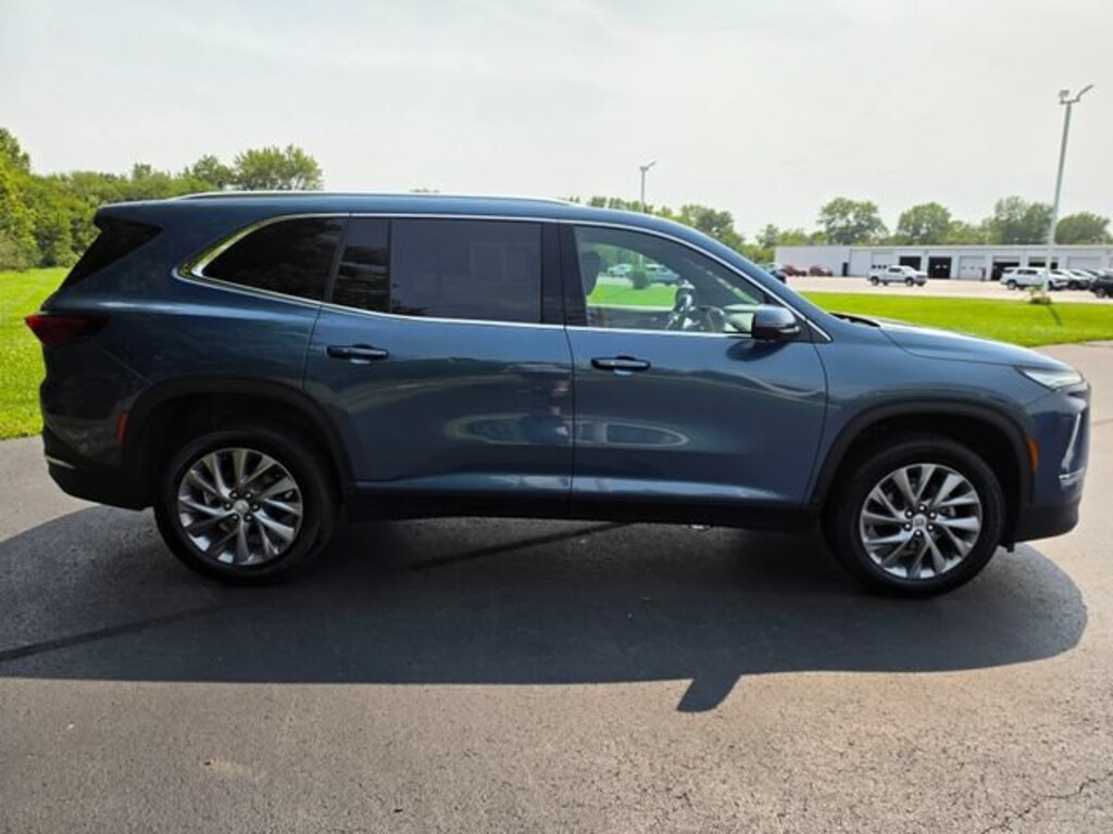 Used 2026 Buick Enclave Preferred SUV