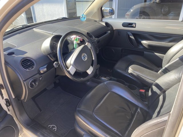 2006 Volkswagen Beetle photo 3