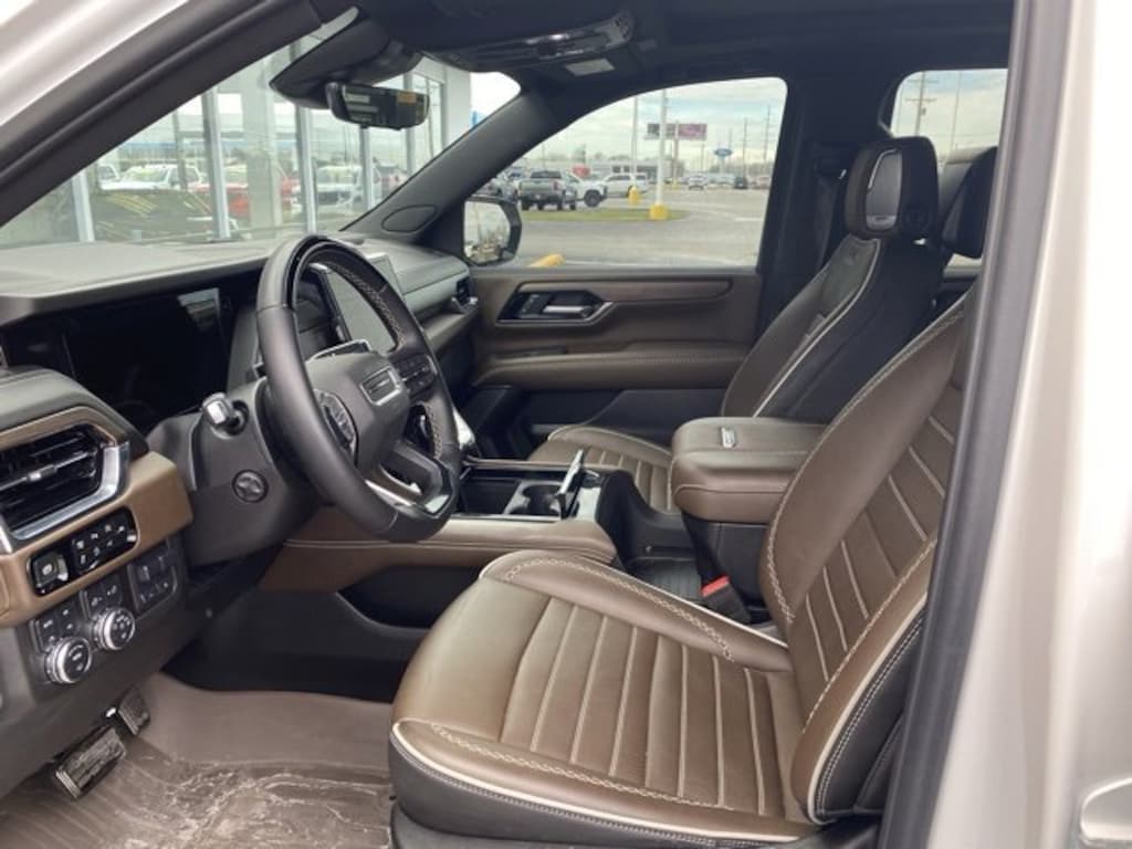 Certified 2025 GMC Yukon XL Denali Ultimate SUV