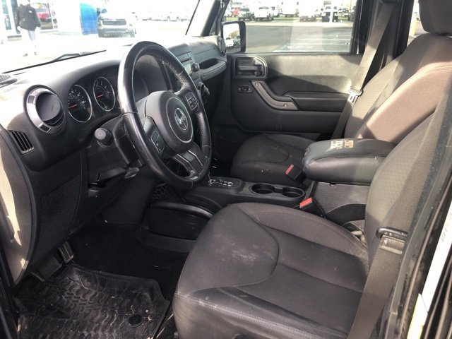 2017 Jeep Wrangler Unlimited Sport photo 3