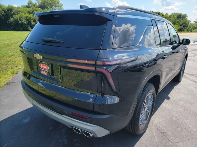 2026 Chevrolet Traverse photo 3
