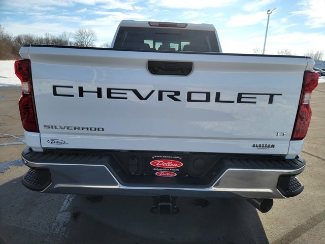 2025 Chevrolet Silverado 2500HD LT photo 4