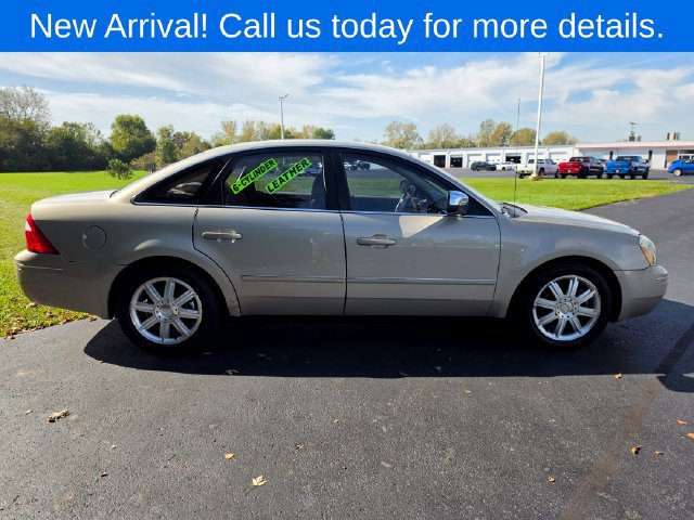 Used 2006 Ford Five Hundred Limited with VIN 1FAFP25126G147266 for sale in Greenfield, IN