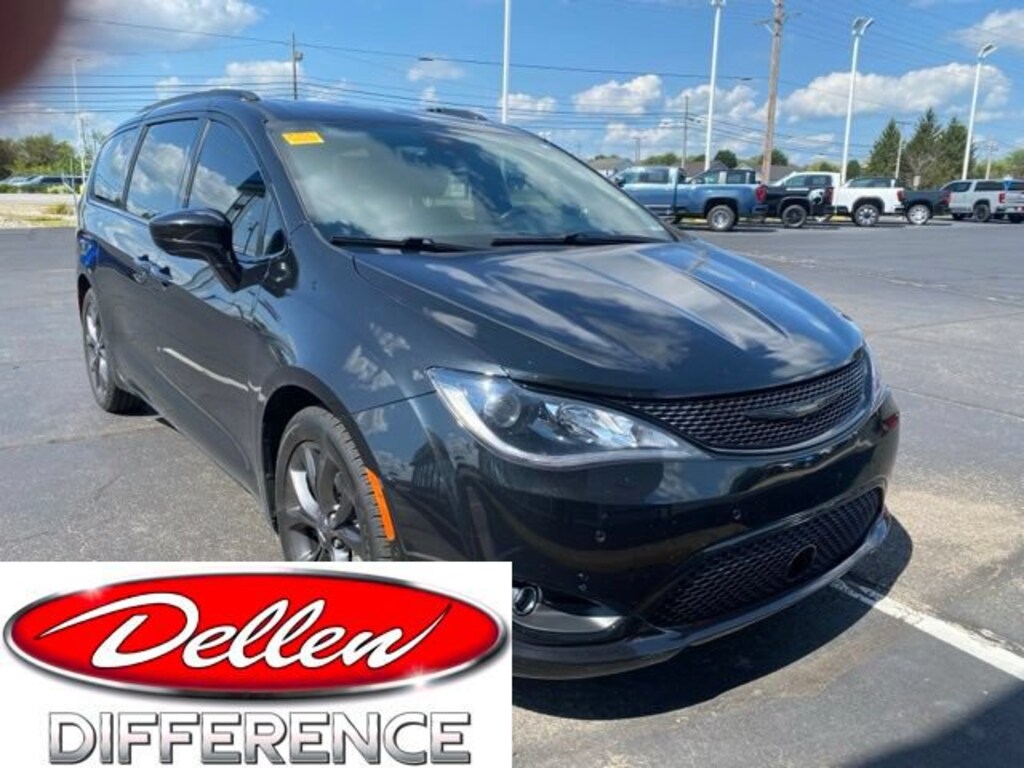 Used 2019 Chrysler Pacifica Touring L Plus Minivan