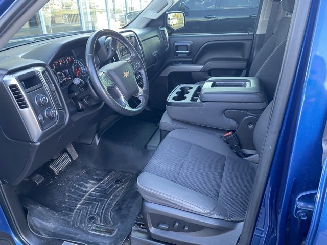 2018 Chevrolet Silverado 1500 LT photo 3