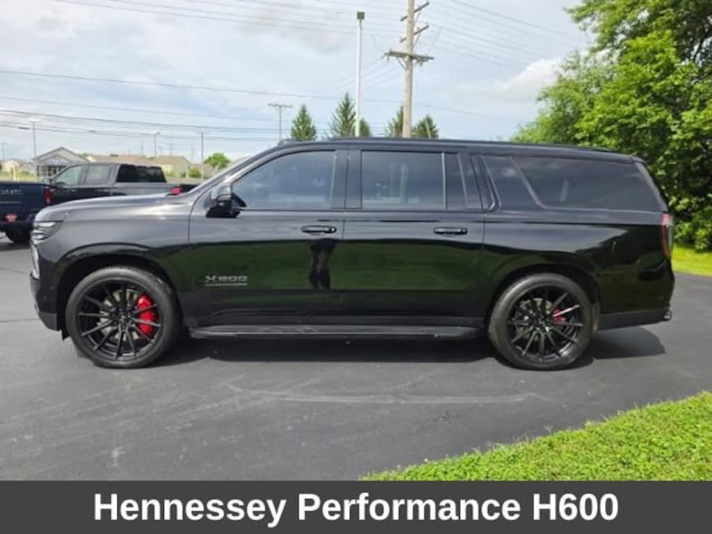 Used 2025 Chevrolet Suburban RST SUV