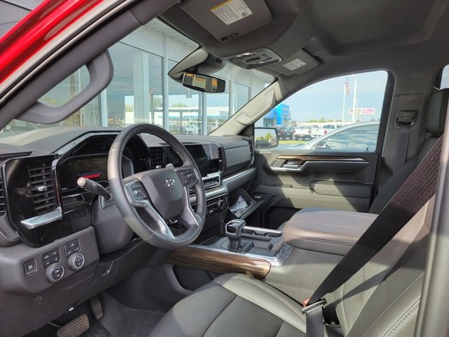 2024 Chevrolet Silverado 1500 LT Trail Boss photo 3