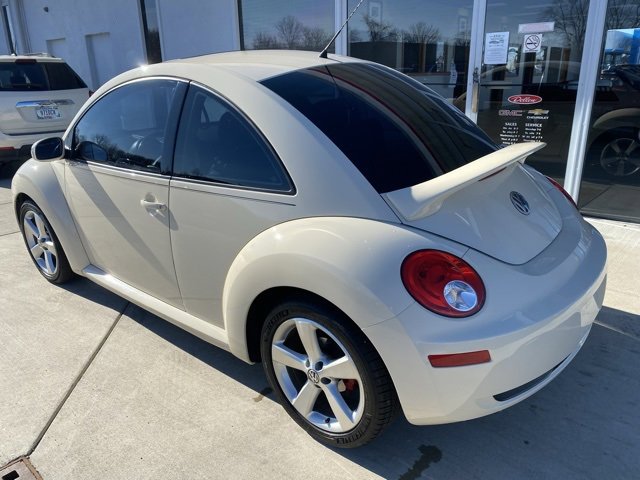 2006 Volkswagen Beetle photo 2