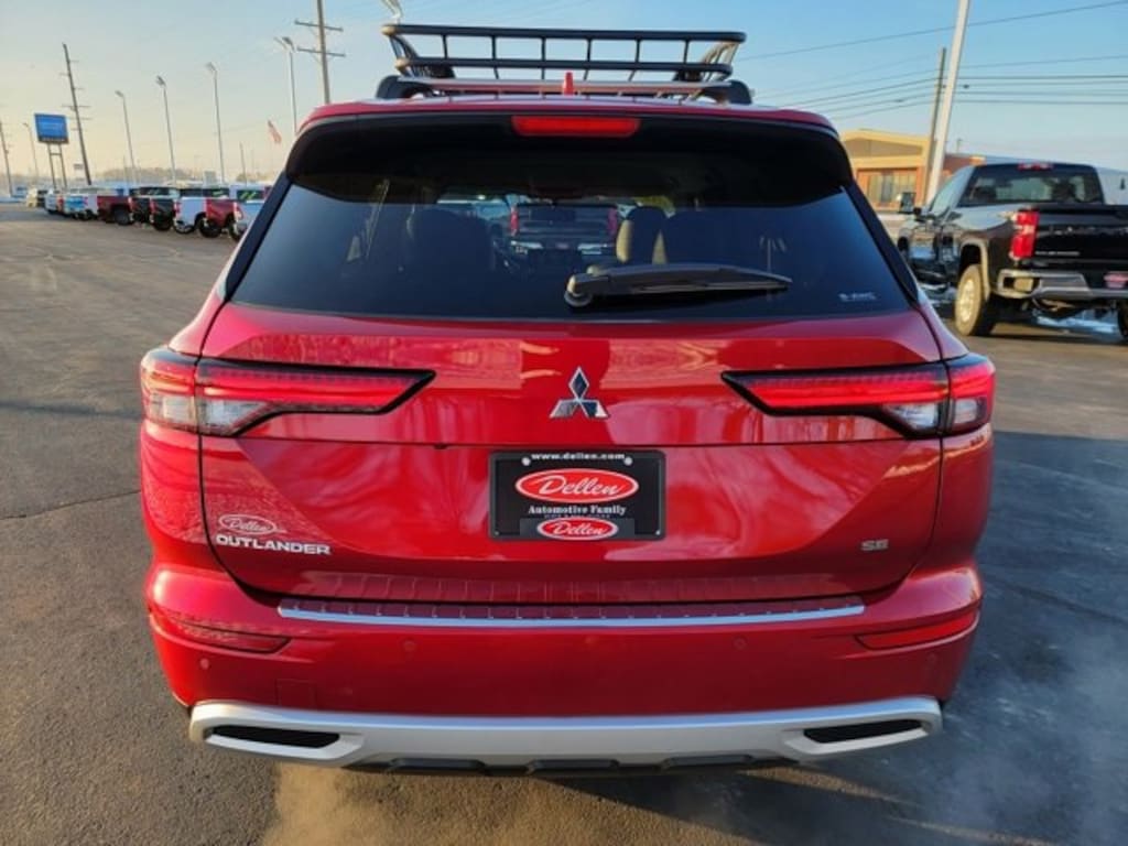 Used 2024 Mitsubishi Outlander SE
