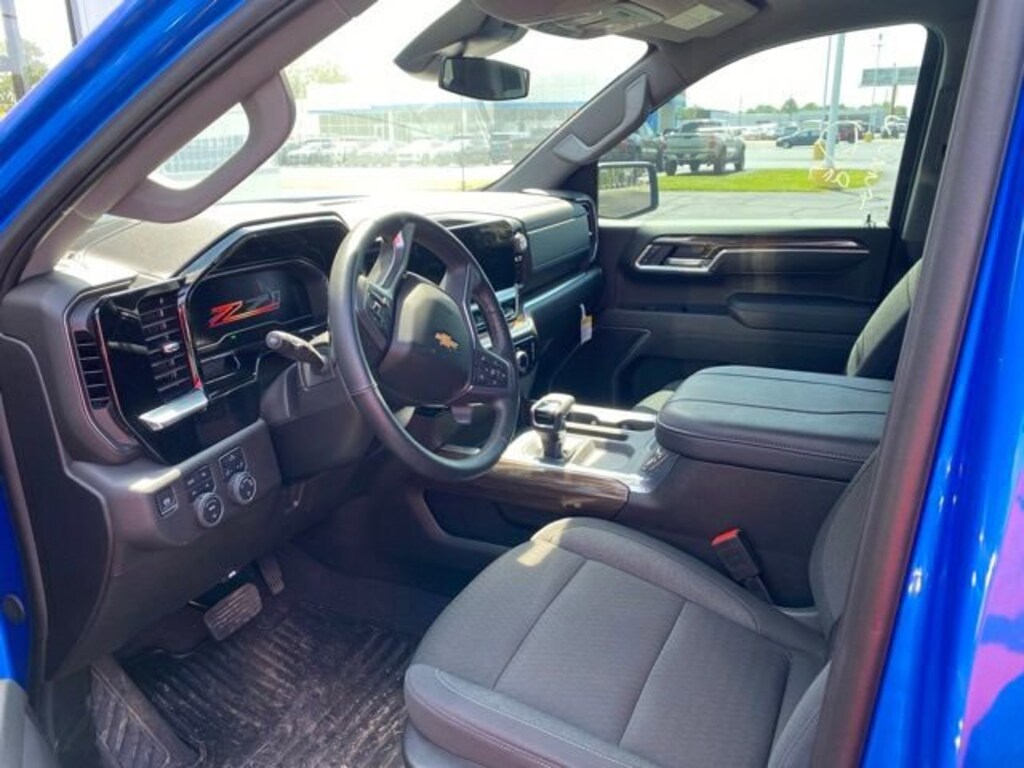 Used 2025 Chevrolet Silverado 1500 LT Truck