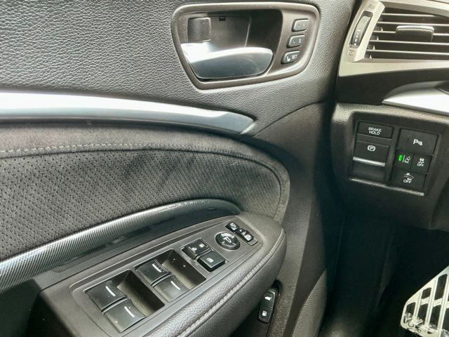 Used 2019 White Diamond Pearl Acura 3.5L Tech & A-Spec Pkgs image 21